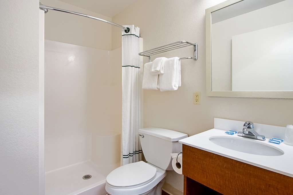 Birch Hill Suites Kansas City - Independence Habitación foto