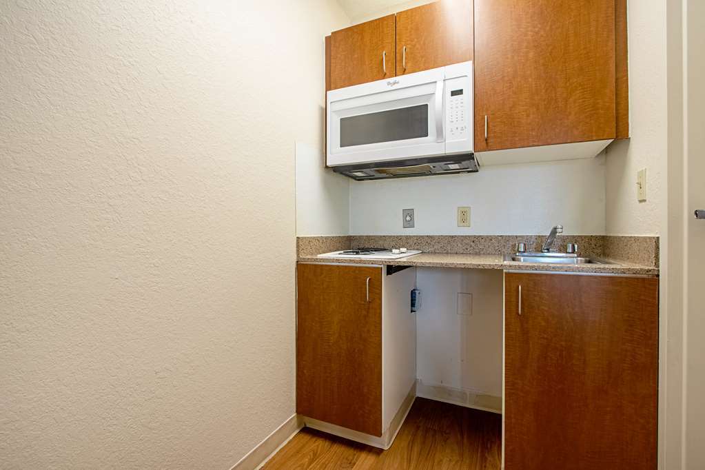 Birch Hill Suites Kansas City - Independence Habitación foto